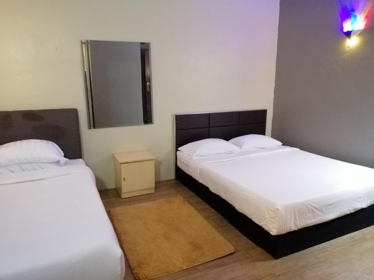 Pine Hotel Batu Gajah Exterior photo