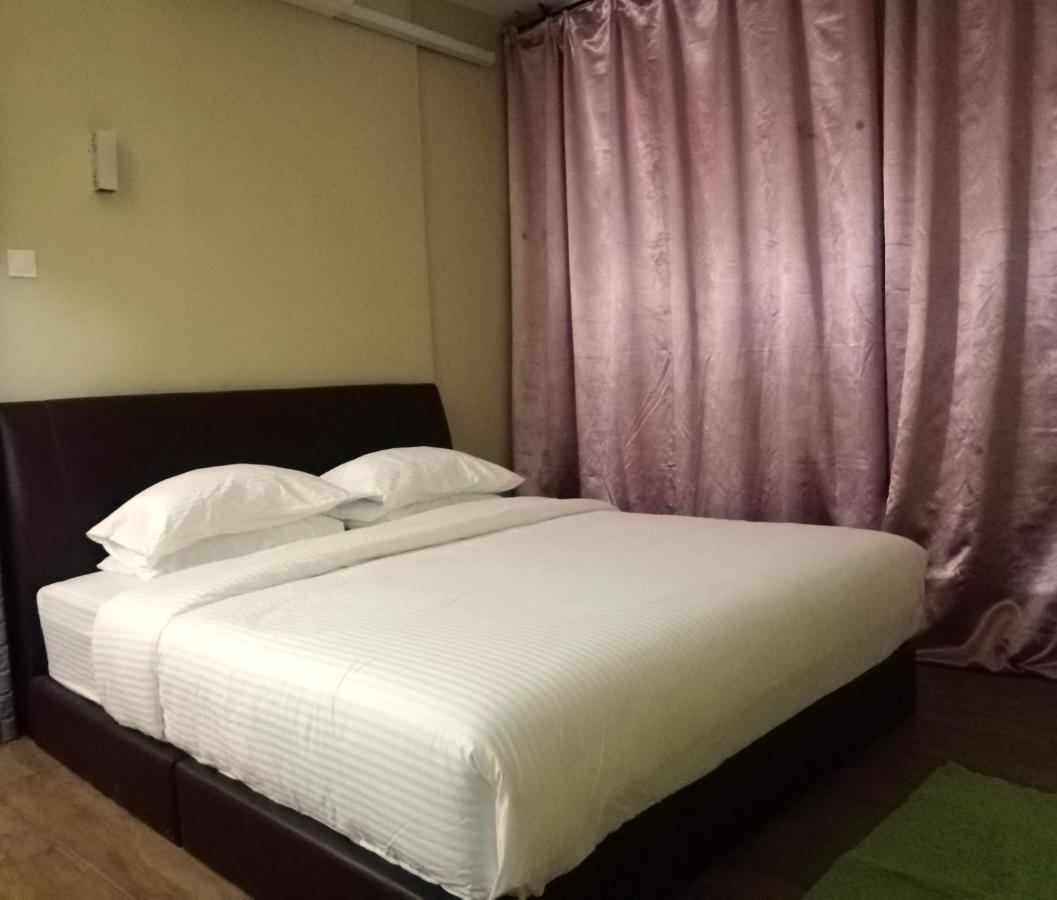Pine Hotel Batu Gajah Exterior photo